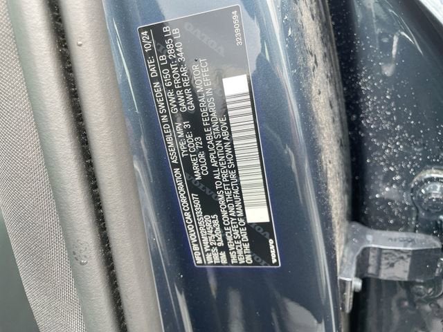 2025 Volvo XC90 Core