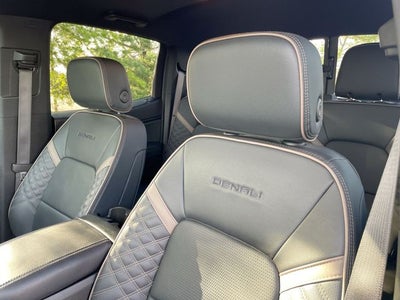 2023 GMC Canyon Denali