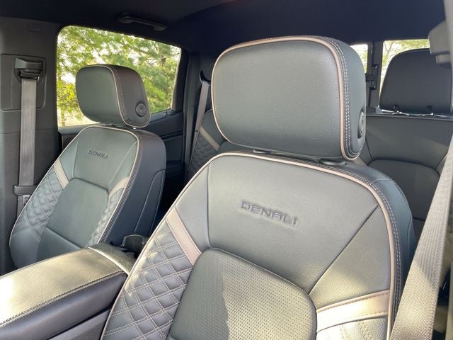 2023 GMC Canyon Denali