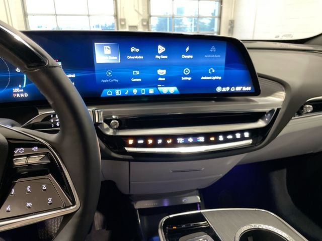 2025 Cadillac LYRIQ Sport