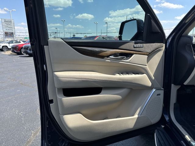 2019 Cadillac Escalade Luxury