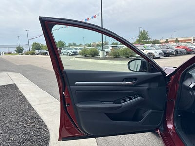 2025 Nissan Altima 2.5 SR