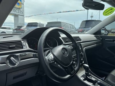 2017 Volkswagen Passat 1.8T SE w/Technology