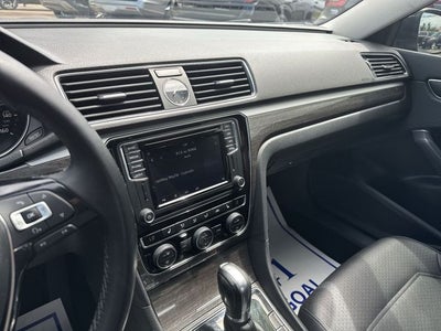 2017 Volkswagen Passat 1.8T SE w/Technology