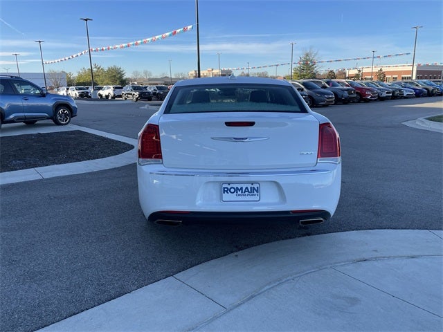 2019 Chrysler 300 Touring