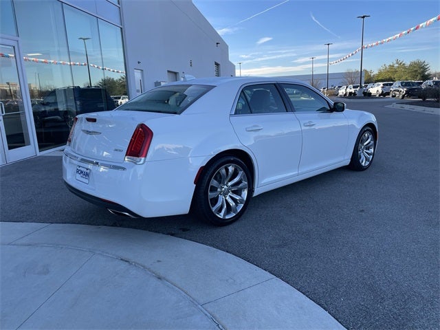 2019 Chrysler 300 Touring