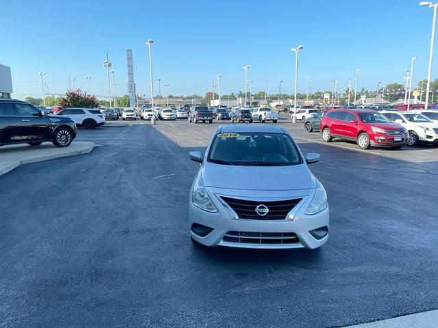2019 Nissan Versa 1.6 SV
