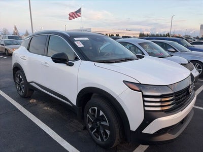 2025 Nissan Kicks SR