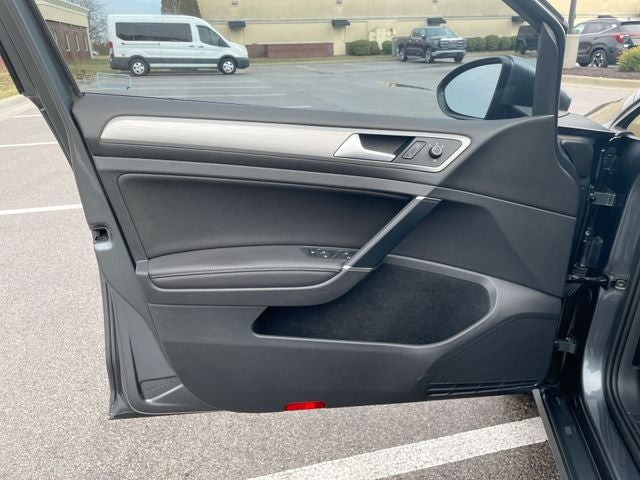 2015 Volkswagen Golf TDI SE 4-Door