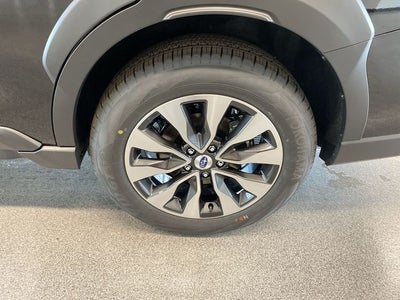 2025 Subaru Outback Touring