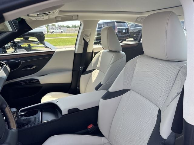 2025 Lexus ES 350 Ultra Luxury