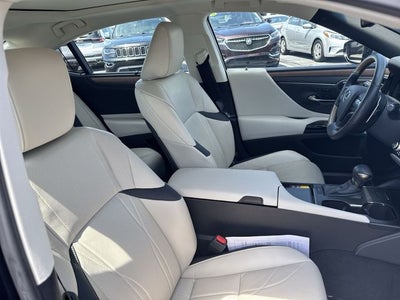 2025 Lexus ES 350 Ultra Luxury
