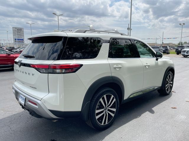 2024 Nissan Pathfinder Platinum