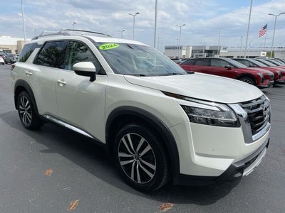 2024 Nissan Pathfinder Platinum