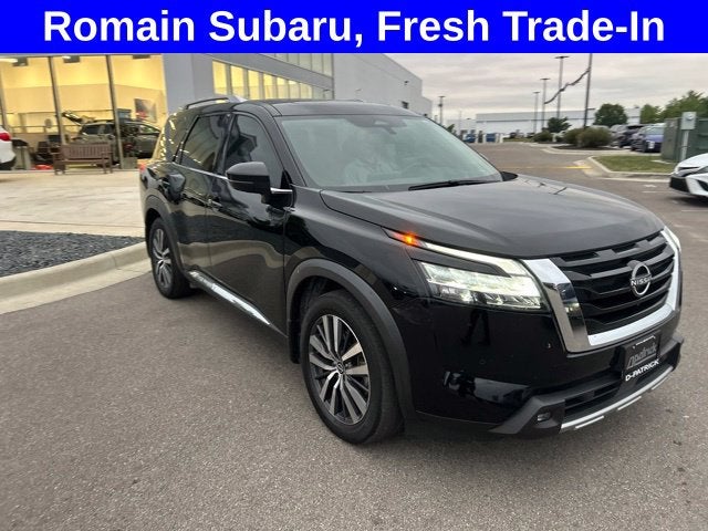 2022 Nissan Pathfinder Platinum