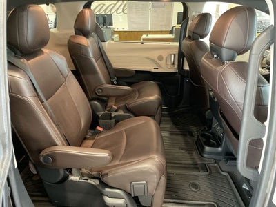 2023 Toyota Sienna Platinum 7 Passenger