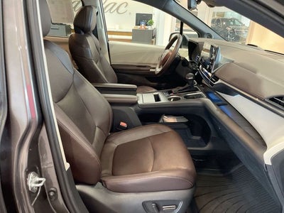 2023 Toyota Sienna Platinum 7 Passenger