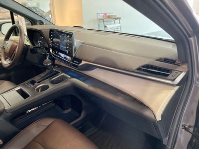 2023 Toyota Sienna Platinum 7 Passenger