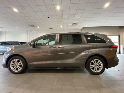 2023 Toyota Sienna Platinum 7 Passenger