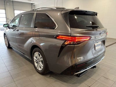 2023 Toyota Sienna Platinum 7 Passenger