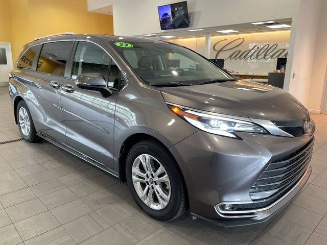 2023 Toyota Sienna Platinum 7 Passenger