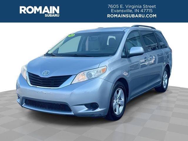 2012 Toyota Sienna LE 8 Passenger