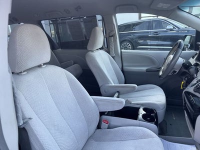 2012 Toyota Sienna LE 8 Passenger