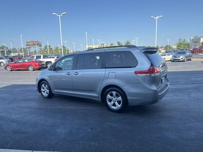 2012 Toyota Sienna LE 8 Passenger