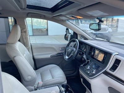 2015 Toyota Sienna XLE Premium 8 Passenger