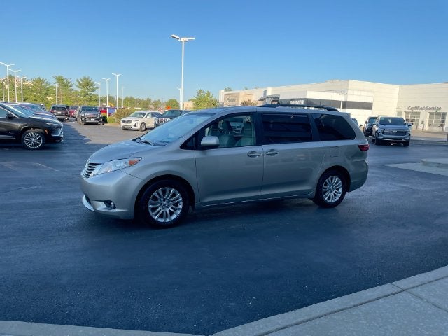 2015 Toyota Sienna XLE Premium 8 Passenger