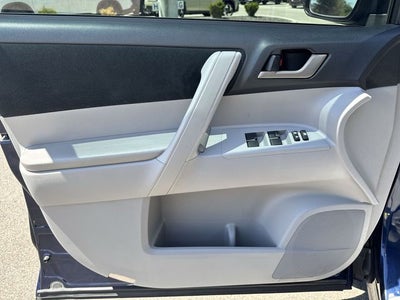 2011 Toyota Highlander Base