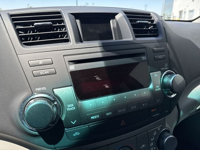 2011 Toyota Highlander Base