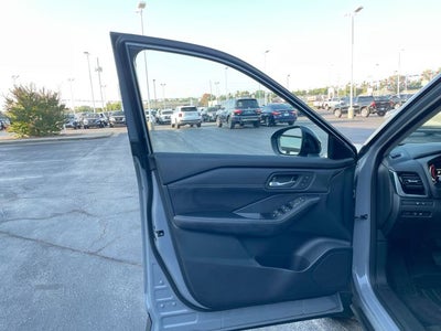 2025 Nissan Rogue SL
