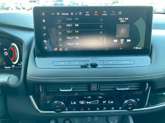 2025 Nissan Rogue SL