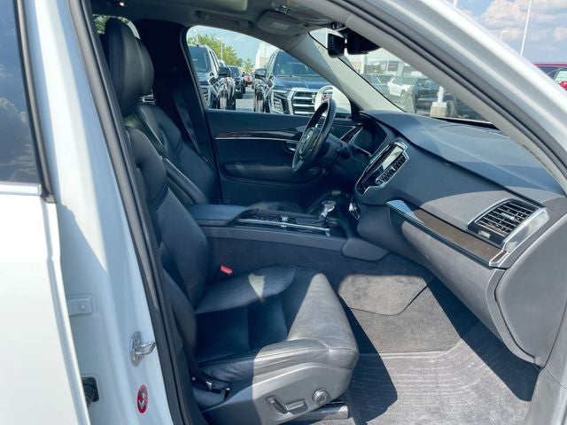 2018 Volvo XC90 T6 Momentum