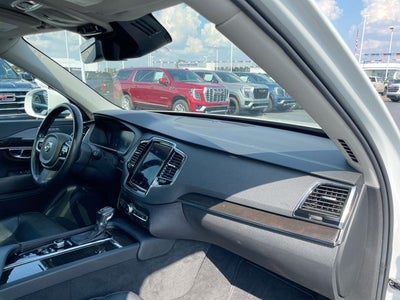 2018 Volvo XC90 T6 Momentum