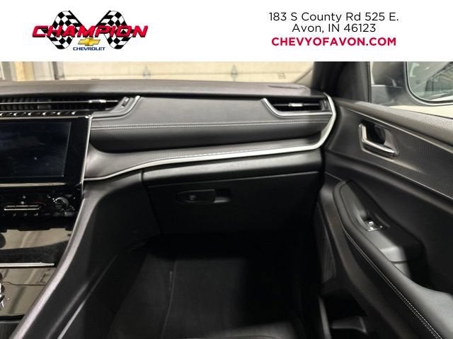 2025 Jeep Grand Cherokee L Laredo X 4x4