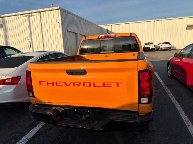 2025 Chevrolet Colorado WT/LT