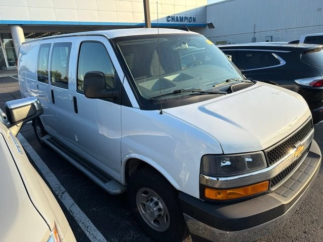 2025 Chevrolet Express Cargo WT