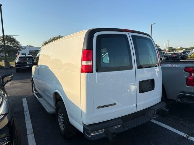 2025 Chevrolet Express Cargo WT