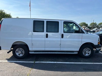 2025 Chevrolet Express Cargo WT