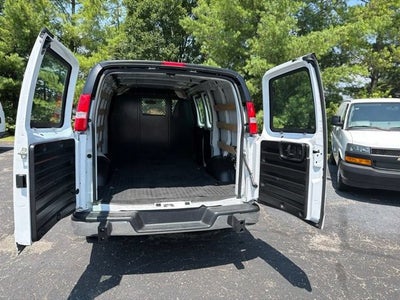 2025 Chevrolet Express Cargo WT