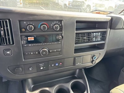2025 Chevrolet Express Cargo WT