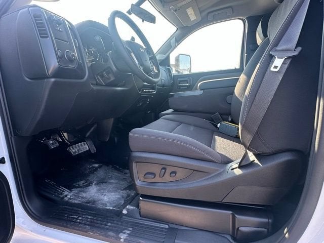 2024 Chevrolet Silverado 5500 HD Work Truck