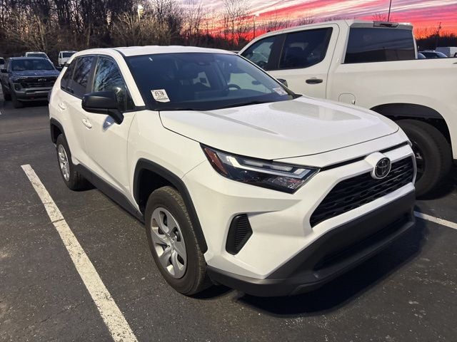 2024 Toyota RAV4 LE
