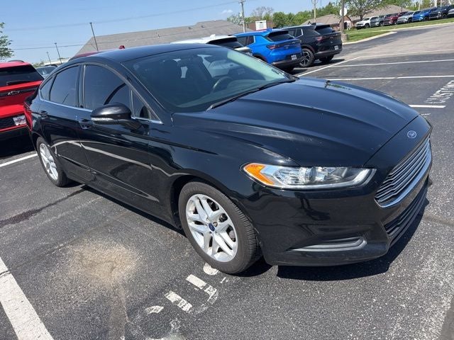 Used 2016 Ford Fusion SE with VIN 3FA6P0H7XGR142010 for sale in Terre Haute, IN