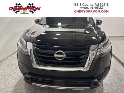2023 Nissan Pathfinder Platinum