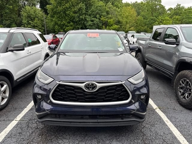 2022 Toyota Highlander LE