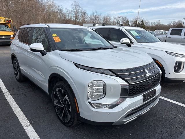 2024 Mitsubishi Outlander SE Ralliart