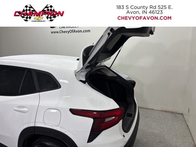 2025 Chevrolet Trax LS